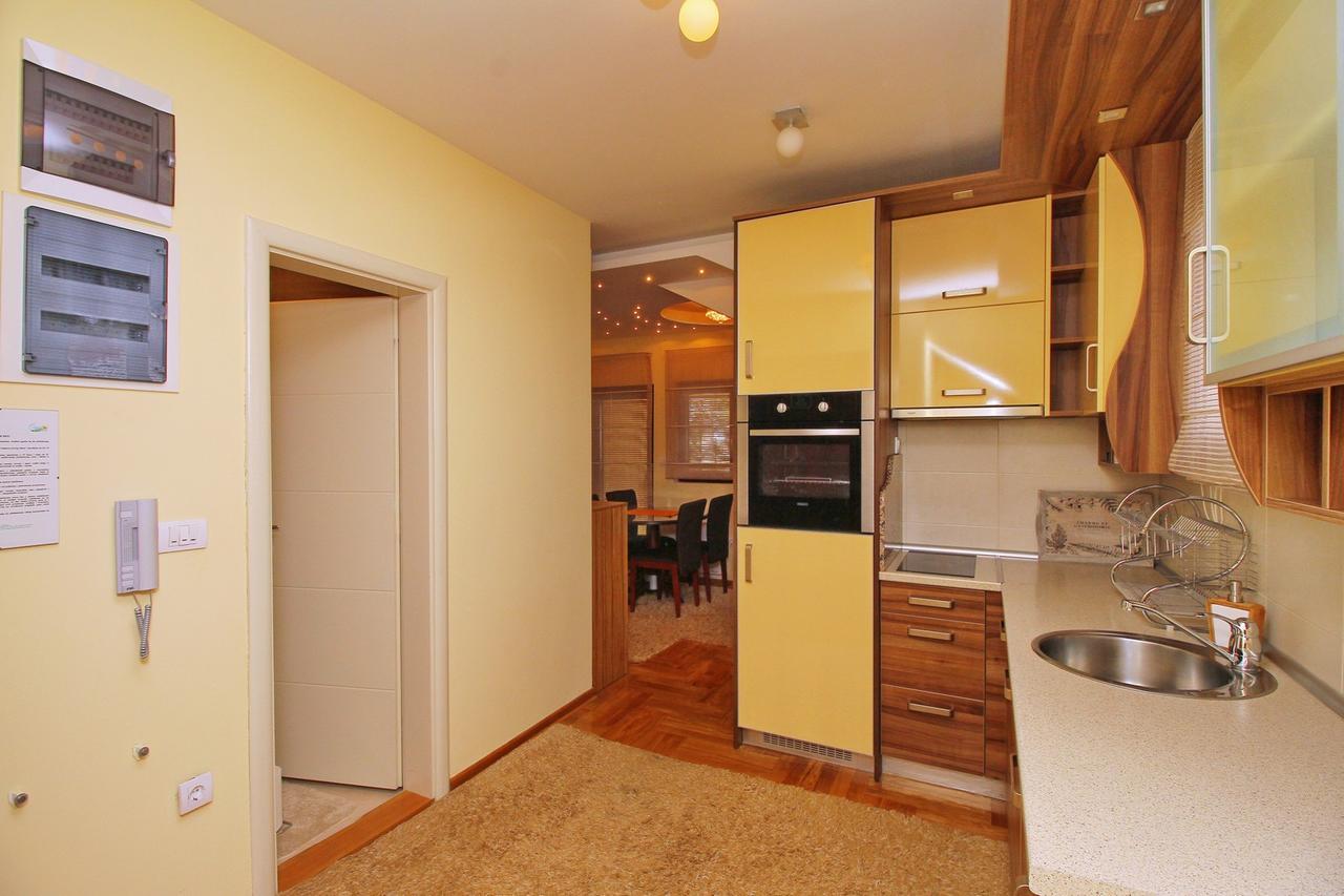 Apartments Radosti 兹拉蒂博尔 外观 照片