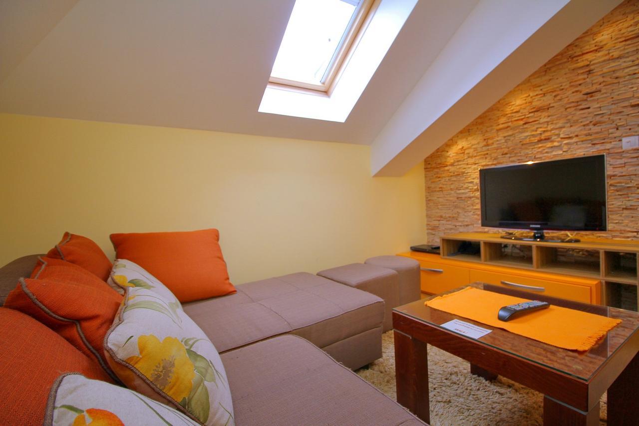 Apartments Radosti 兹拉蒂博尔 外观 照片