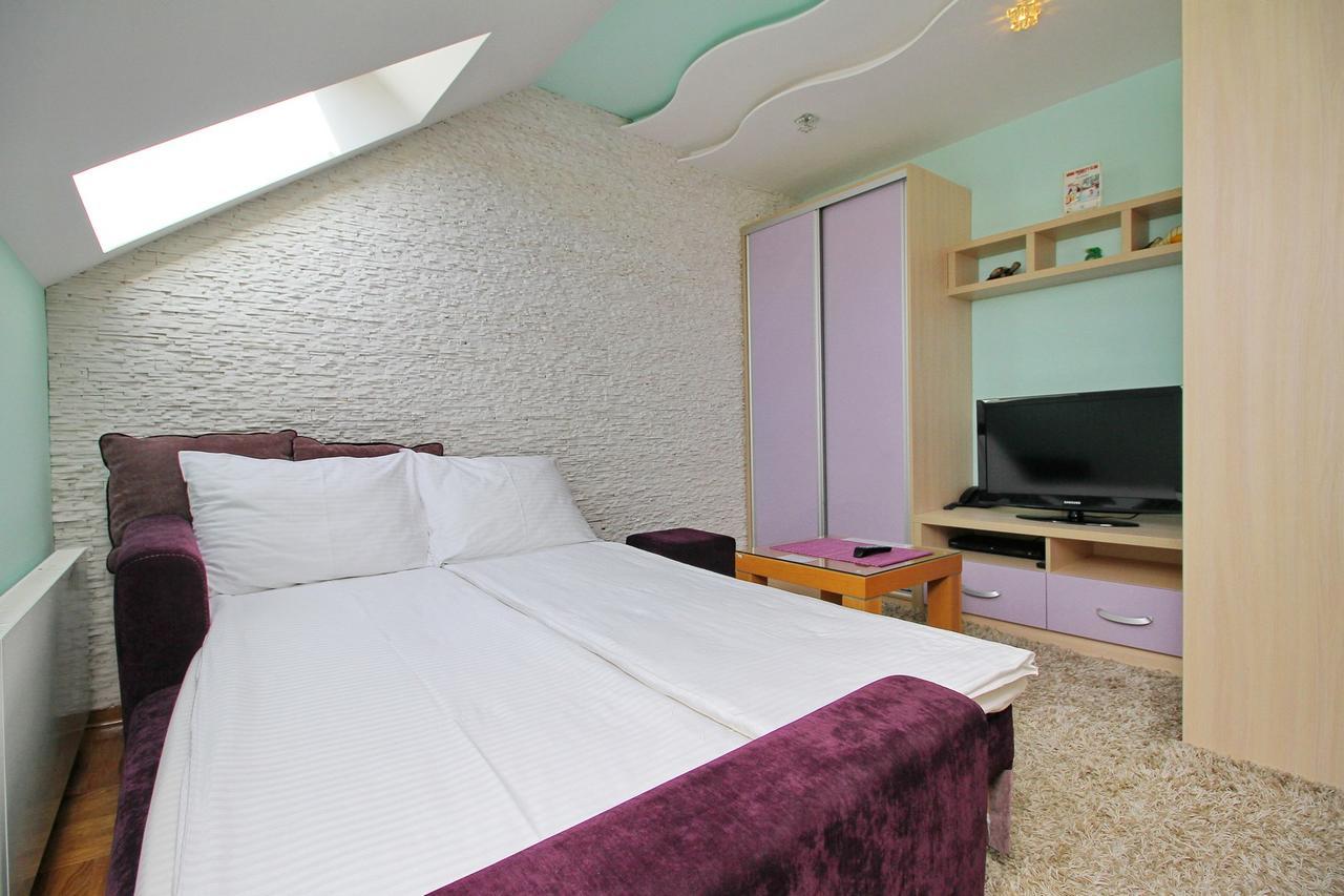 Apartments Radosti 兹拉蒂博尔 外观 照片